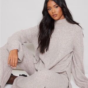 PrettyLittleThing Cream Ribbed Knit Sweatshirt